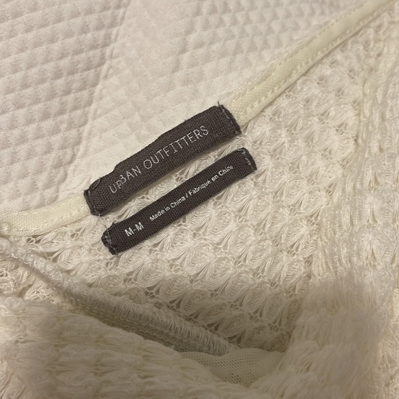 Urban Outfitters Cropped White Too Sz Med - Picture 5 of 7